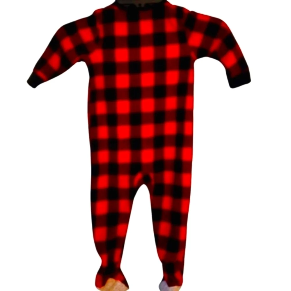 Carter's boys Red Buffalo 🎄 onesie size 18 months 🔥 5$ if you Get Bundle 🔥